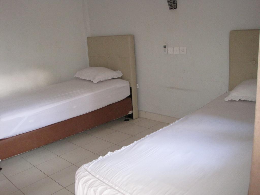 Taman Mekar Beach Inn Кута Стая снимка