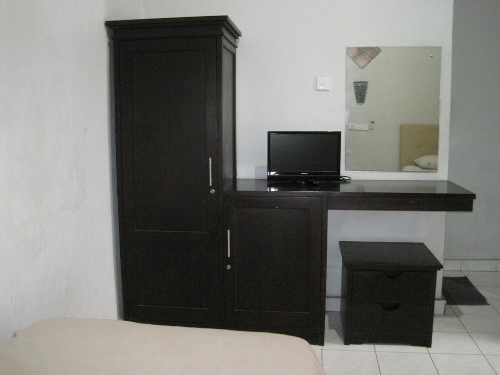 Taman Mekar Beach Inn Кута Екстериор снимка