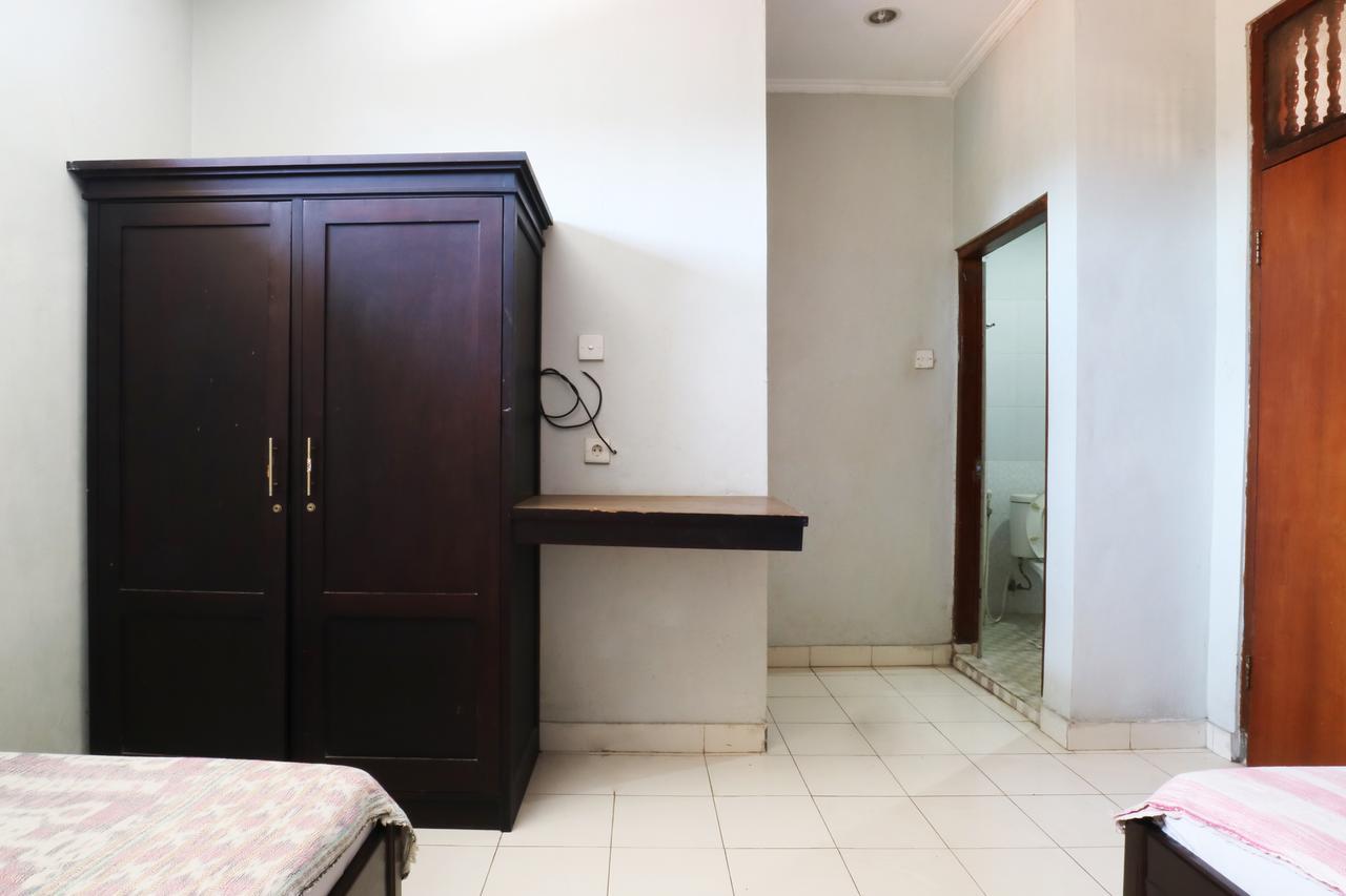 Taman Mekar Beach Inn Кута Екстериор снимка