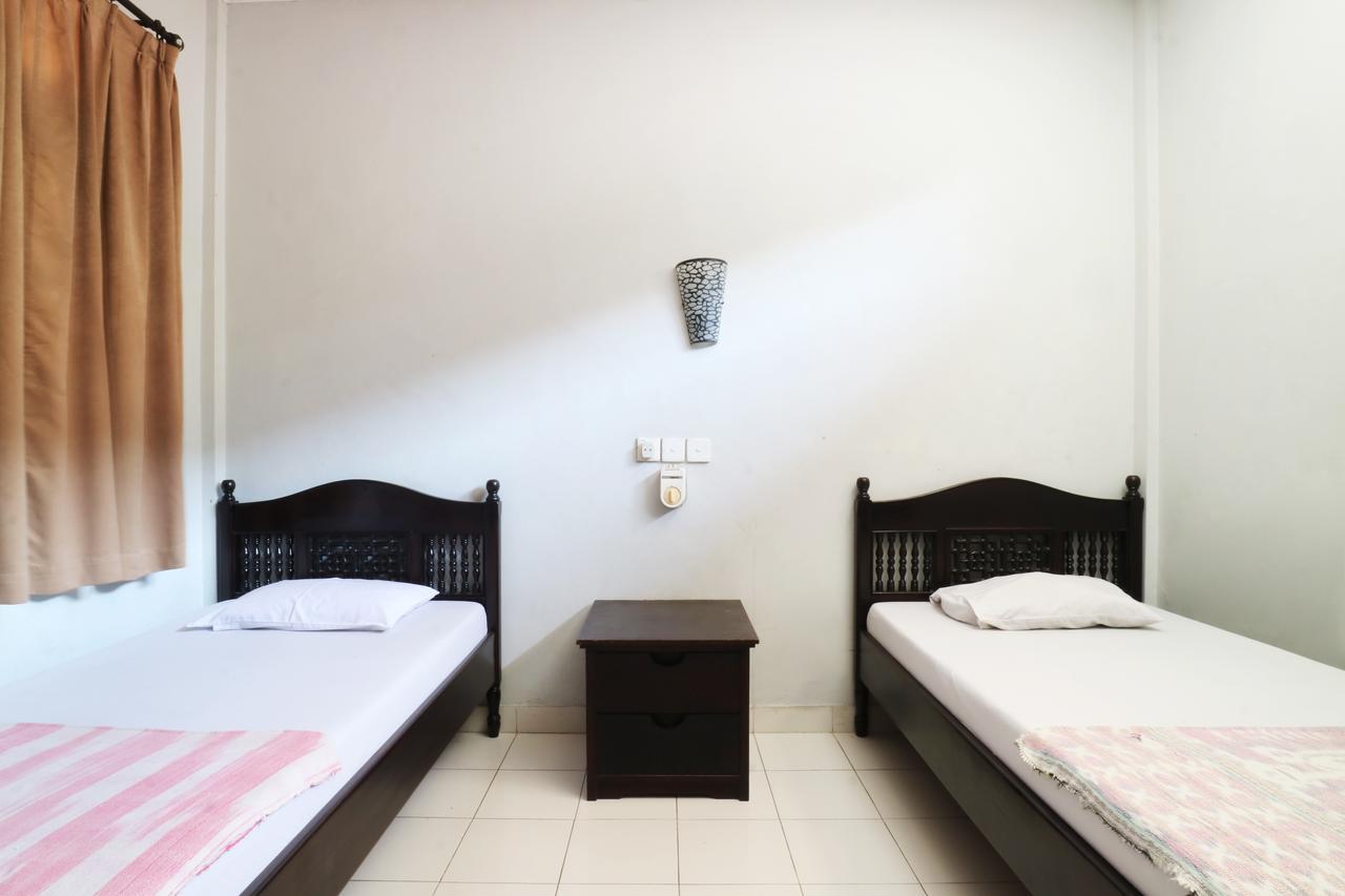 Taman Mekar Beach Inn Кута Екстериор снимка