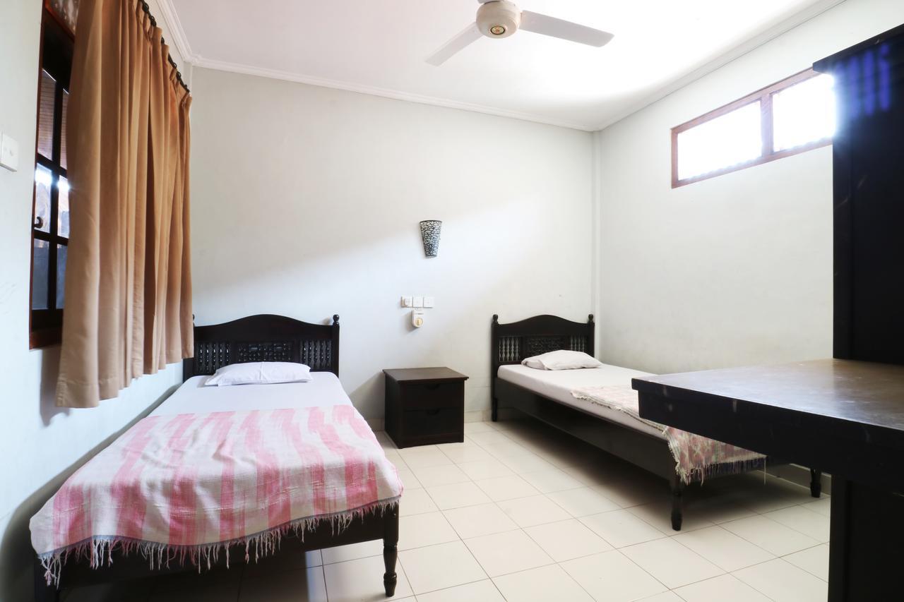Taman Mekar Beach Inn Кута Екстериор снимка