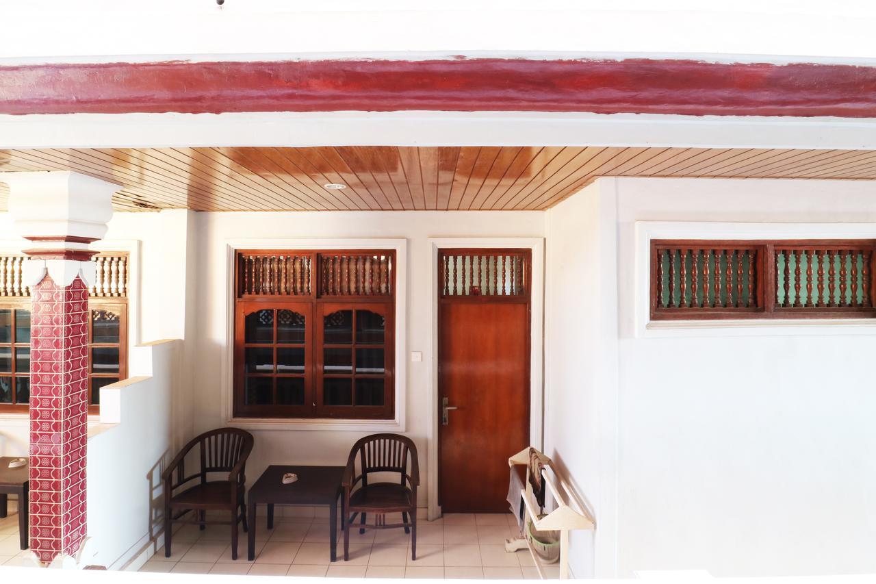 Taman Mekar Beach Inn Кута Екстериор снимка