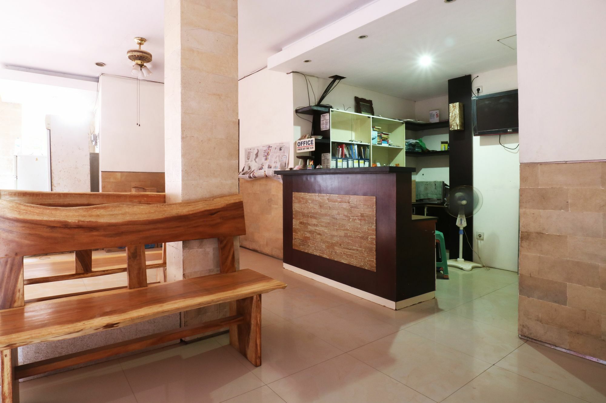 Taman Mekar Beach Inn Кута Екстериор снимка