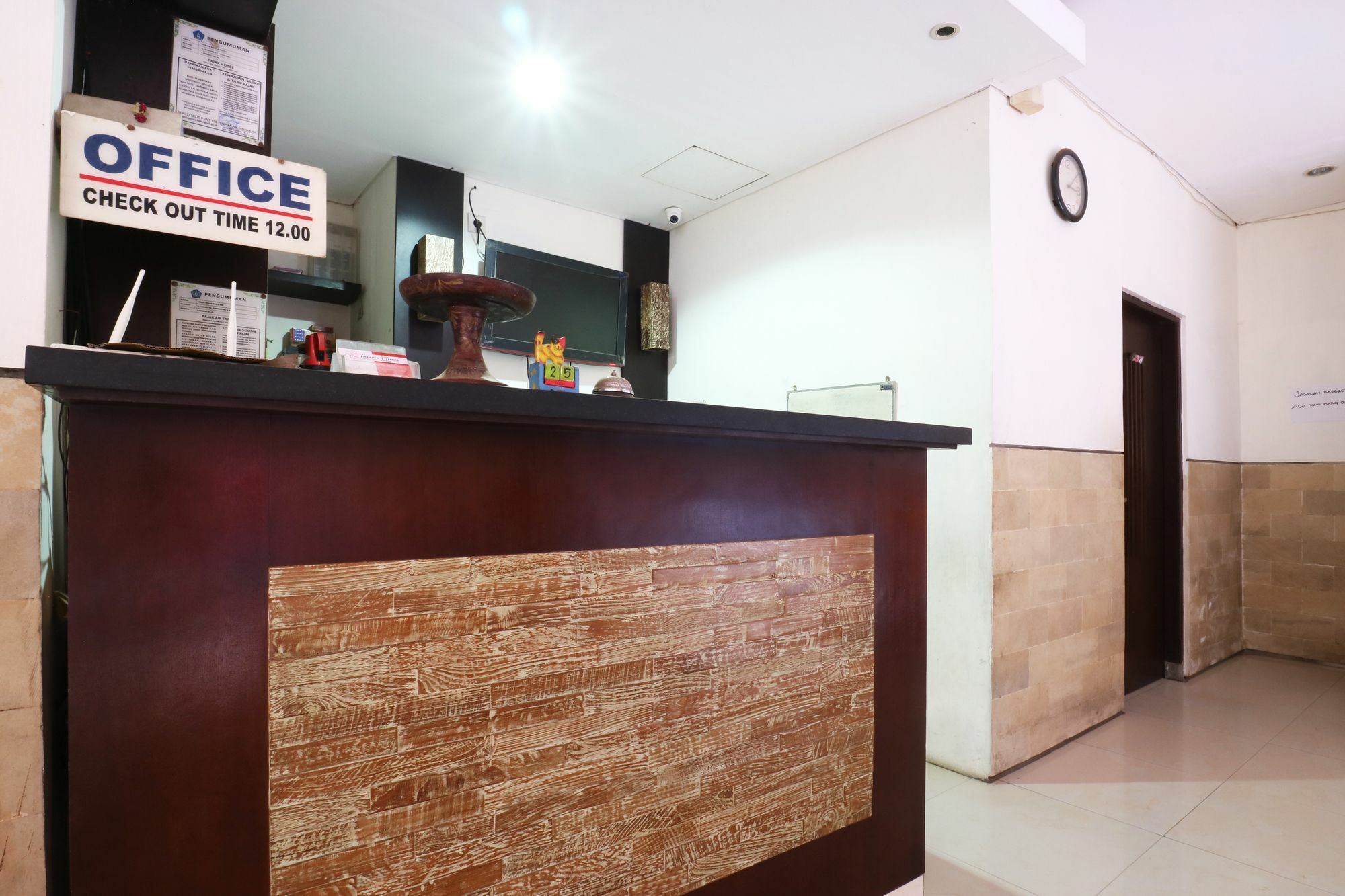 Taman Mekar Beach Inn Кута Екстериор снимка